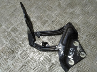 Петля капота левая Volkswagen Touareg 2002 2010