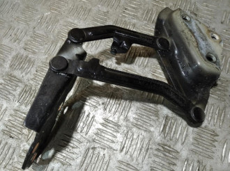 Петля капота левая Volkswagen Touareg 2002 2010