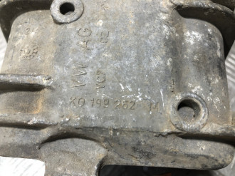 Опора двигателя правая Volkswagen Passat b6 b6