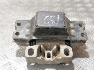 Опора двигателя левая Volkswagen Passat b6 b6