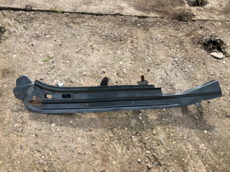 Кронштейн крепления крыла Volkswagen Touareg 2002 2010