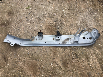 Кронштейн крепления крыла Volkswagen Touareg 2002 2010