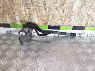 Петля багажника левая Volkswagen Touareg 2002 2010