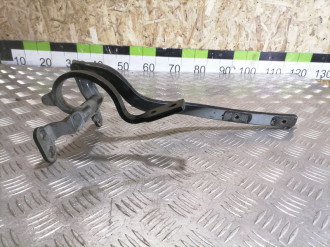 Петля багажника левая Volkswagen Touareg 2002 2010