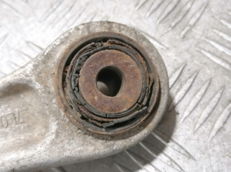 Рычаг задний верхний правый Volkswagen Touareg 2002 2010