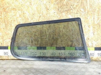 Стекло кузовное глухое заднее левое Volkswagen Polo 1994-1999