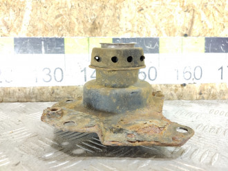 Опора двигателя левая Volkswagen Polo 1994-1999