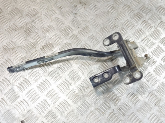 Петля крышки багажника левая Volkswagen Touareg 2002 2010