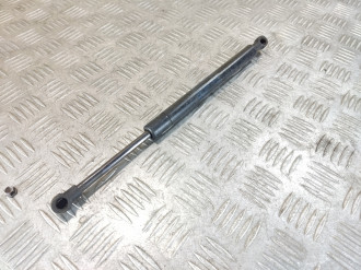 Амортизатор стекла багажника Volkswagen Touareg 2002 2010