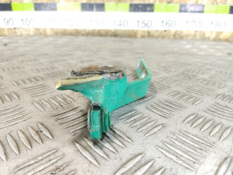 Петля капота правая Volkswagen Polo 1994-1999