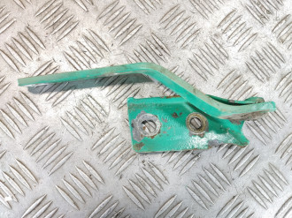 Петля капота левая Volkswagen Polo 1994-1999