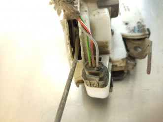 Замок двери передней правой Volkswagen Golf 3