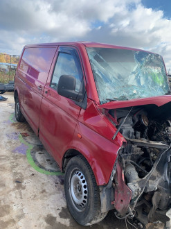 В разборе Volkswagen Transporter T5