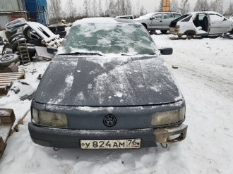 В разборе Volkswagen Passat b3 b3