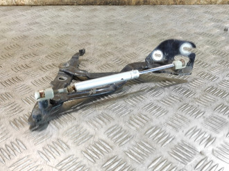 Петля крышки багажника правая Volkswagen Passat b5 1996-2000