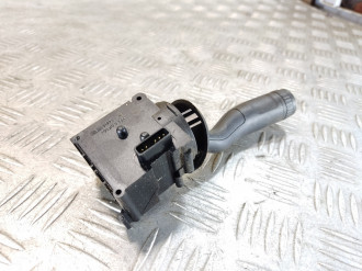 Переключатель подрулевой правый Volkswagen Touareg 2002 2010