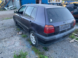 В разборе Volkswagen Golf 3