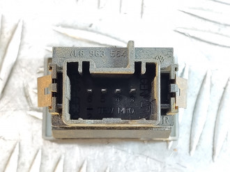 Кнопка обогрева сидений Volkswagen Touareg 2002 2010