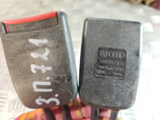 Ответная часть ремня безопасности Volkswagen Polo 1994-1999