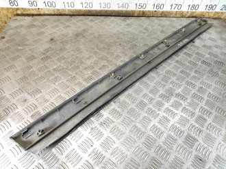Молдинг двери передней правой Volkswagen Passat b5 1996-2000