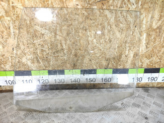 Стекло двери задней левой Volkswagen Polo 1994-1999