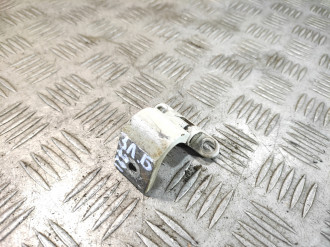 Петля багажника левая Volkswagen Polo 1994-1999