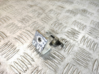 Петля багажника левая Volkswagen Polo 1994-1999