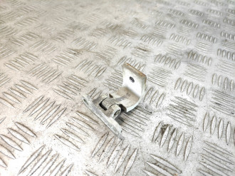 Петля багажника правая Volkswagen Polo 1994-1999