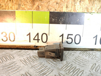 Кнопка аварийной сигнализации Volkswagen Touareg 2002 2010