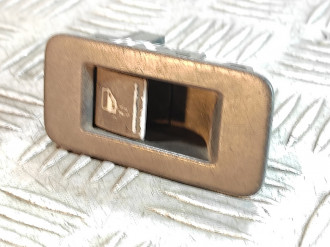 Кнопка стеклоподъемника Volkswagen Touareg 2002 2010