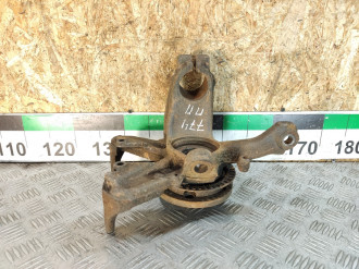 Кулак поворотный передний правый Volkswagen Bora 1997-2005