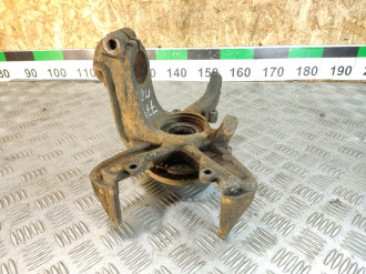 Кулак поворотный передний правый Volkswagen Bora 1997-2005