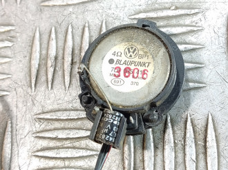 Динамик Volkswagen Touareg 2002 2010