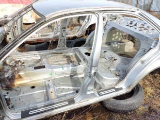 Порог со стойкой левой Volkswagen Bora 1997-2005