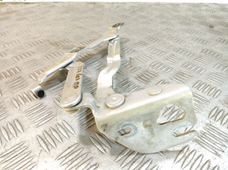 Петля багажника левая Volkswagen Bora 1997-2005