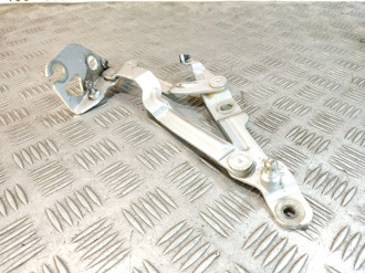 Петля багажника правая Volkswagen Bora 1997-2005