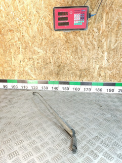 Поводок стеклоочистителя передний правый Volkswagen Bora 1997-2005