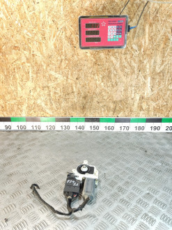 Моторчик стеклоподъемника левый задний Volkswagen Bora 1997-2005