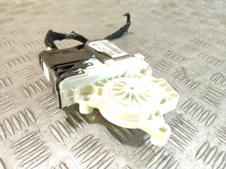 Моторчик стеклоподъемника левый задний Volkswagen Bora 1997-2005