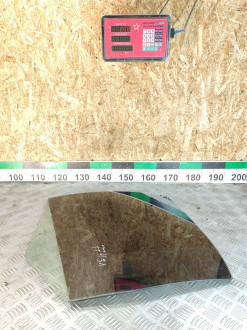 Стекло двери задней левой Volkswagen Bora 1997-2005