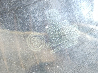 Стекло двери задней левой Volkswagen Bora 1997-2005