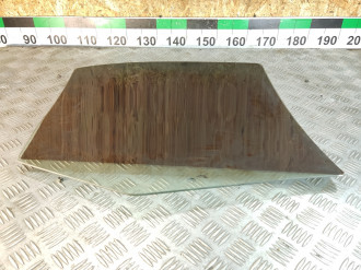 Стекло двери задней левой Volkswagen Bora 1997-2005