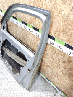 Дверь передняя правая Volkswagen Bora 1997-2005