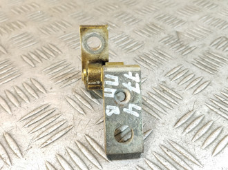 Петля двери передней правой верхняя Volkswagen Bora 1997-2005