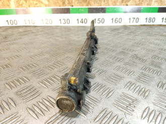 Рейка топливная рампа Volkswagen Bora 1997-2005