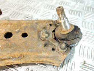 Рычаг передний правый нижний Volkswagen Bora 1997-2005