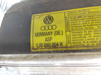 Подушка безопасности в торпедо Volkswagen Bora 1997-2005