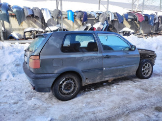 В разборе Volkswagen Golf 3