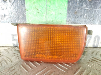Поворотник правый Volkswagen Golf 3