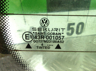 Стекло заднее Volkswagen Golf 3